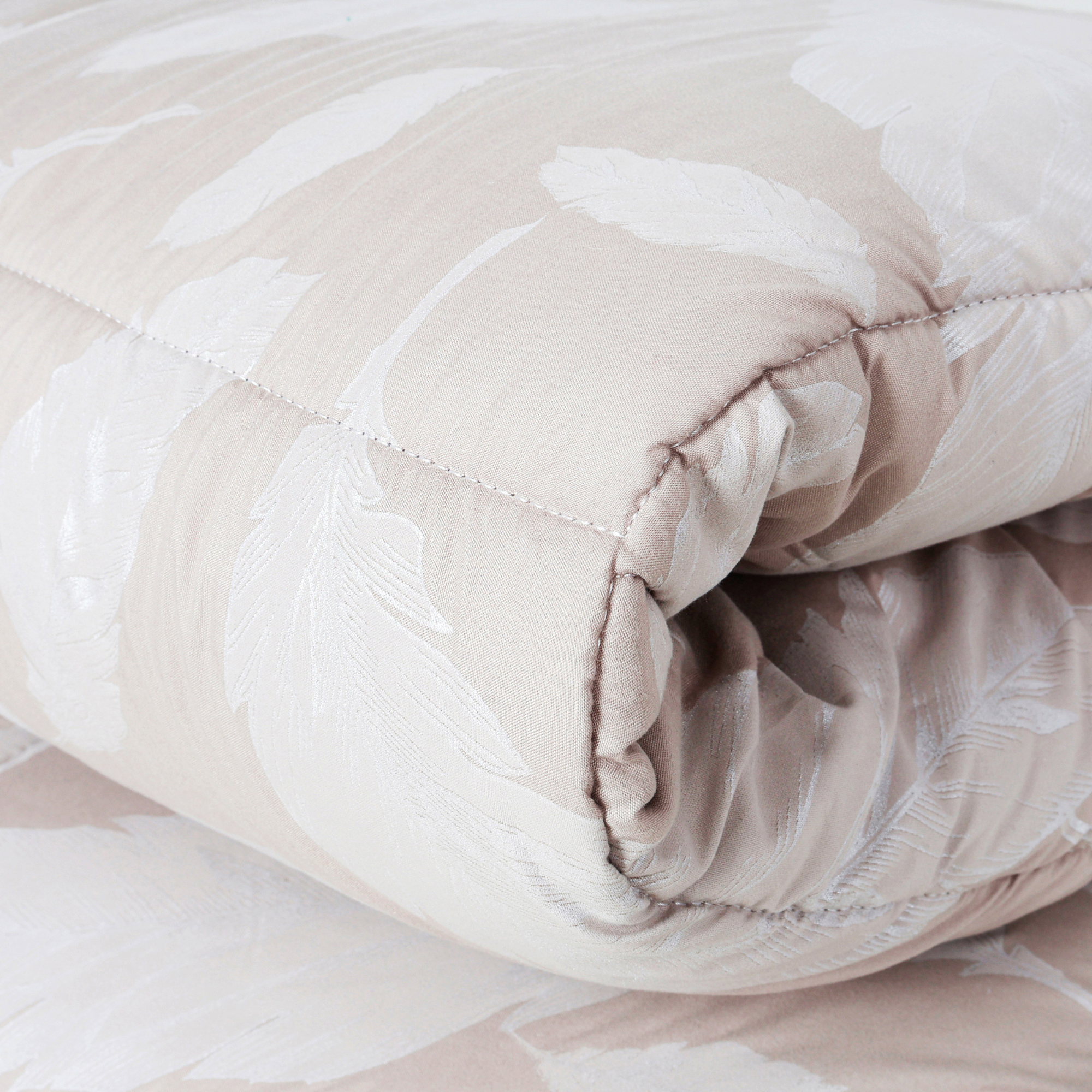 Trapunta Matrimoniale Perla 260x270 cm con Cuscino Coordinato – Raso di Microfibra Jaquard Morbidissimo, Imbottitura 350 g/m² – Collezione Autunno Inverno – Prodotto Italiano