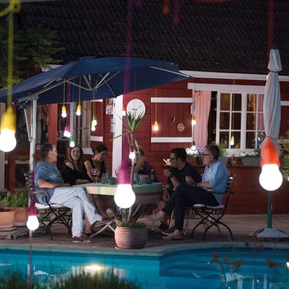 Lampadine con Cavo Colorato e Accensione a Strappo