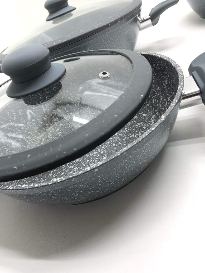 Tris Pentole Bavaria in pietra lavica antiaderenti 3 Padelle + 3 Coperchi Pietra Lavica 20-24-28cm, in Pietra Lavica, Adatto a piano a Gas e a Induzione, Padelle e Coperchi