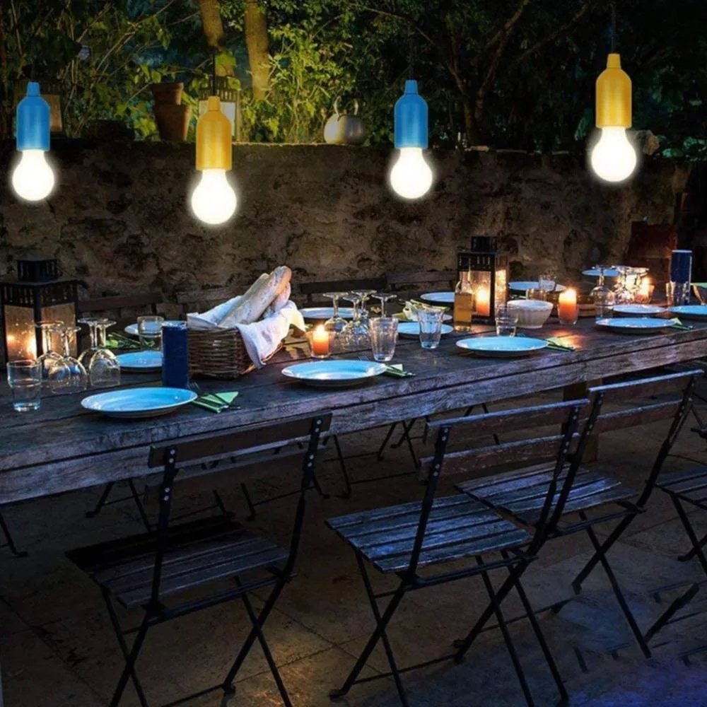 Lampadine con Cavo Colorato e Accensione a Strappo